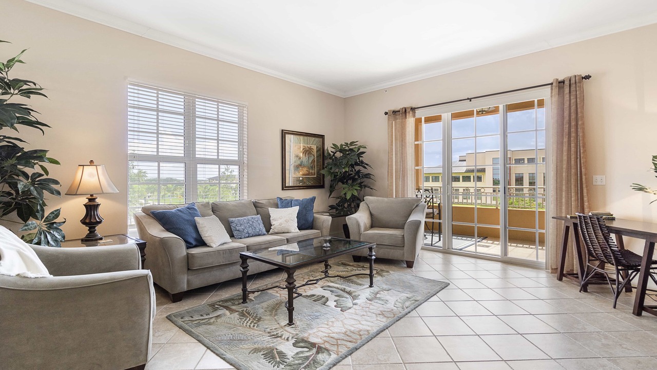 Photo of Livingroom in Ave Maria