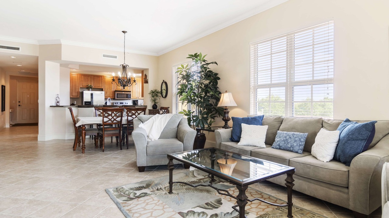 Photo of Livingroom in Ave Maria