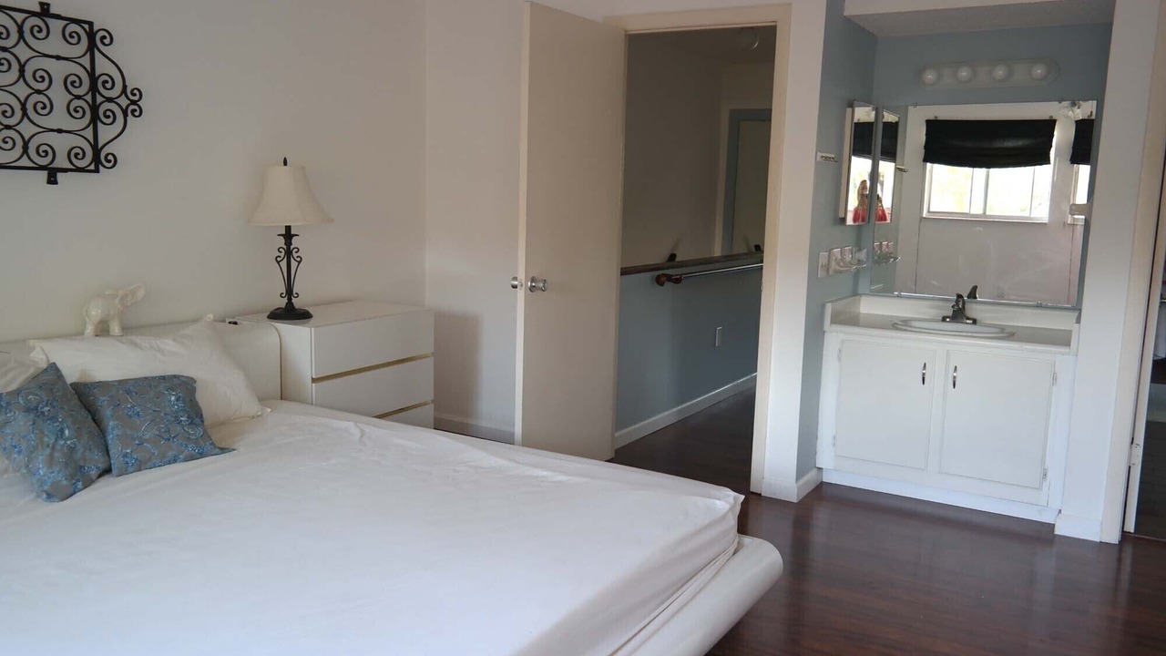 Photo of Bedroom in Greater Pinellas Point