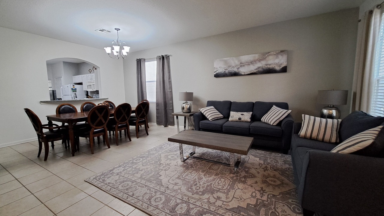 Photo of Livingroom in Windsor Hills