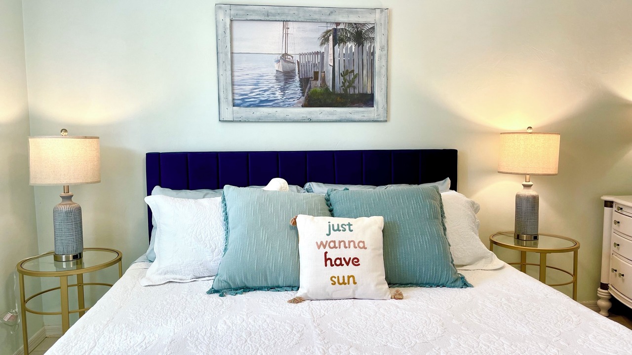 Photo of Bedroom in Naples Park
