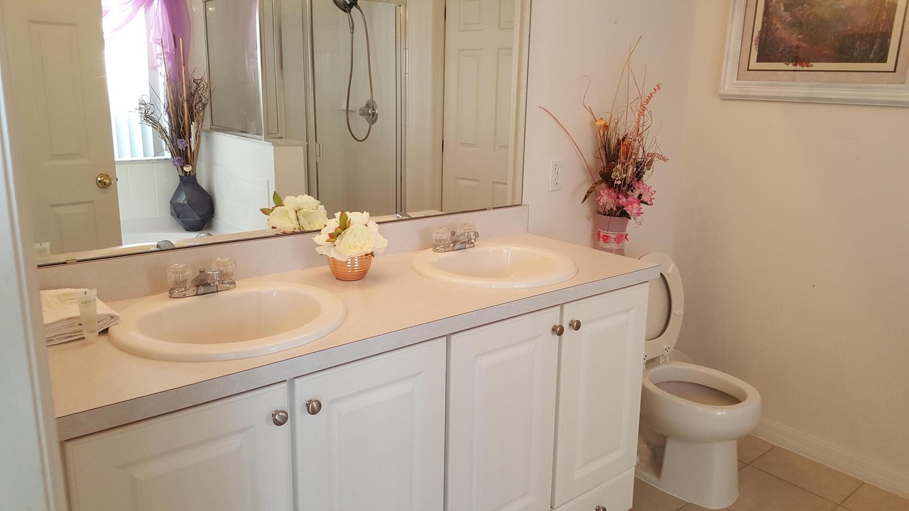 Photo of Bathroom in Windwood Bay