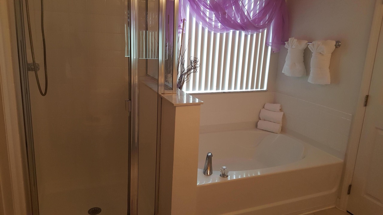 Photo of Bathroom in Windwood Bay