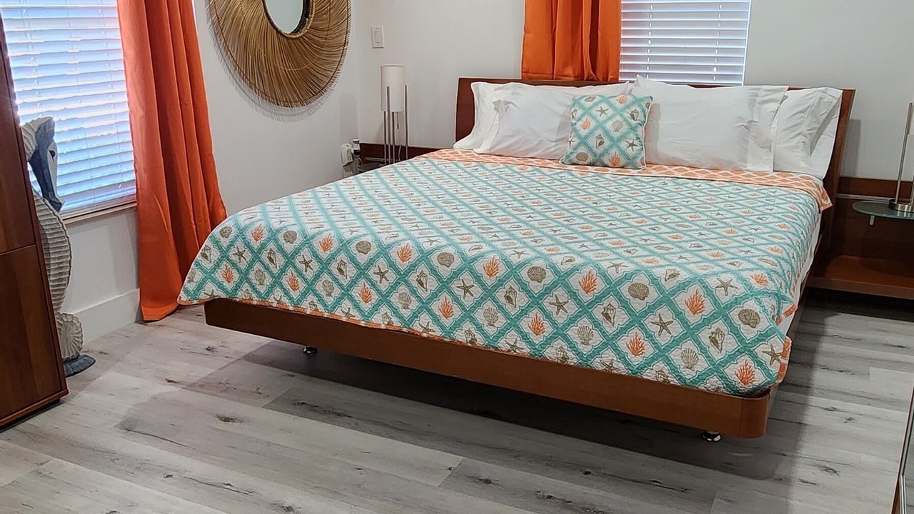 Photo of Bedroom in Floridana Beach