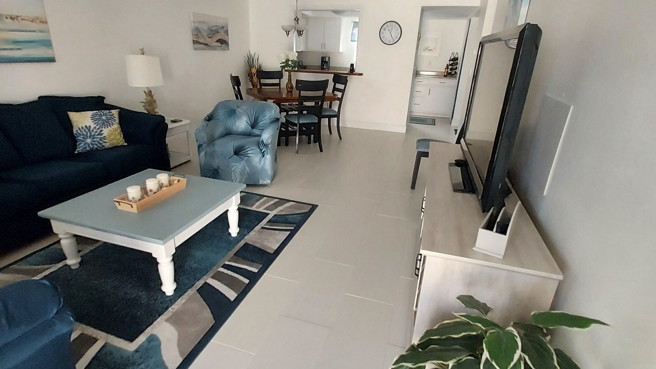 Photo of Livingroom in Englewood South