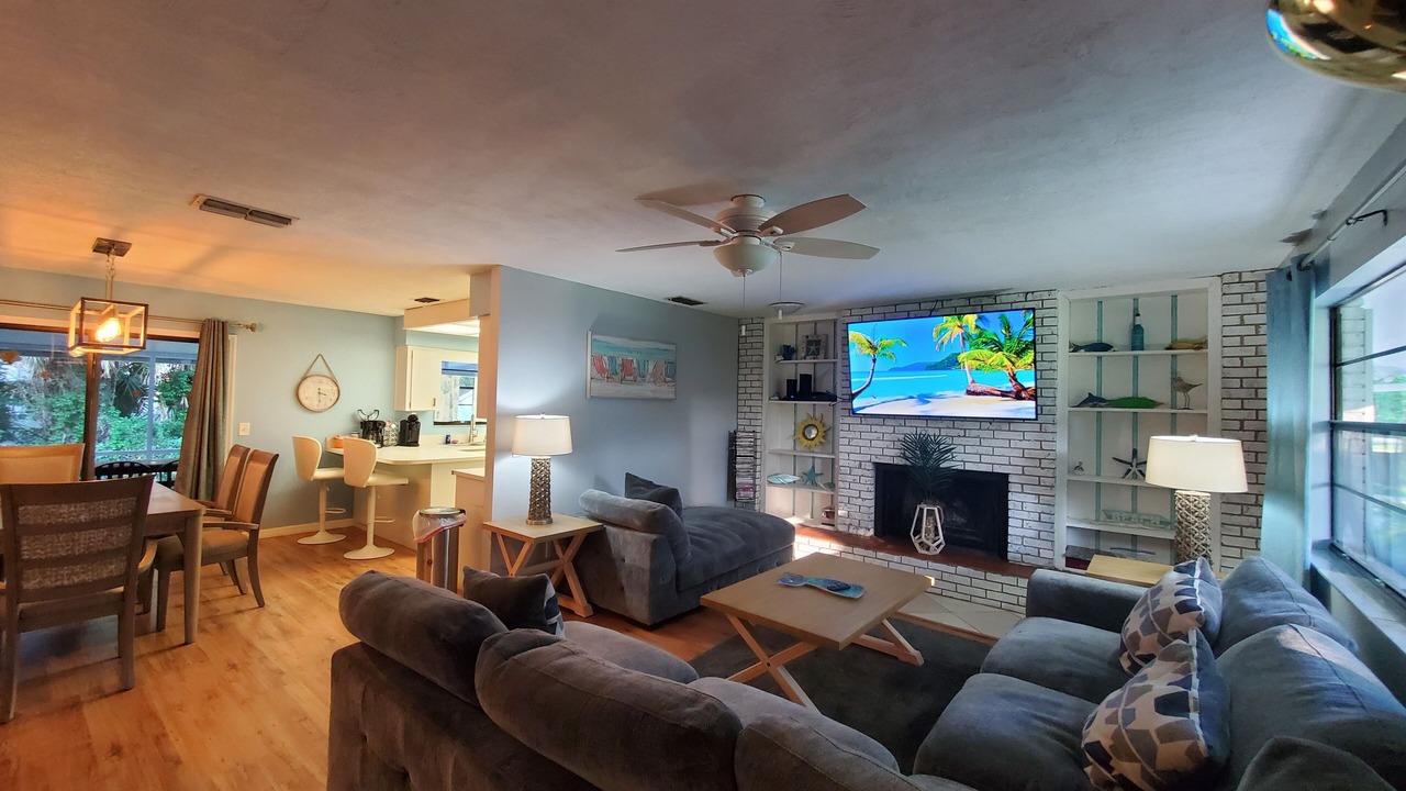 Photo of Bedroom in Florida Shores