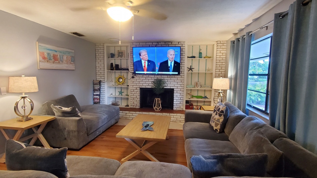 Photo of Livingroom in Florida Shores