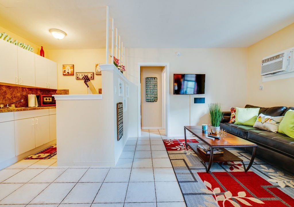 Photo of Livingroom in Edgewood