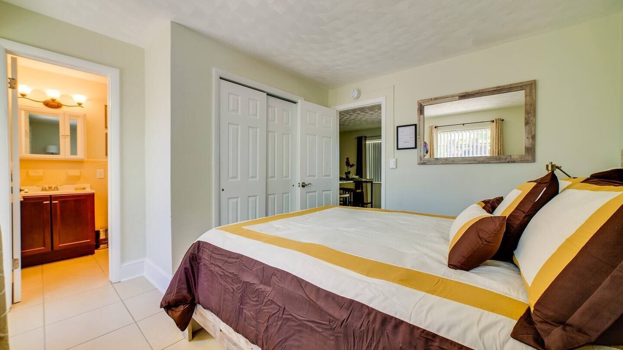 Photo of Bedroom in Lake Ridge