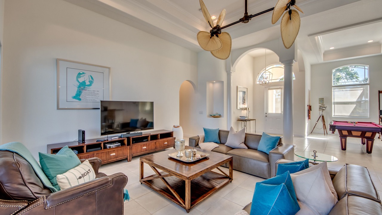 Photo of Livingroom in Eight Lakes
