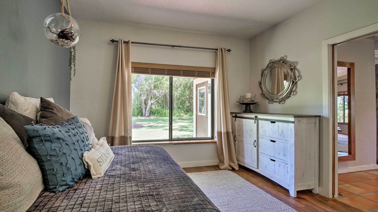 Photo of Bedroom in Tropic