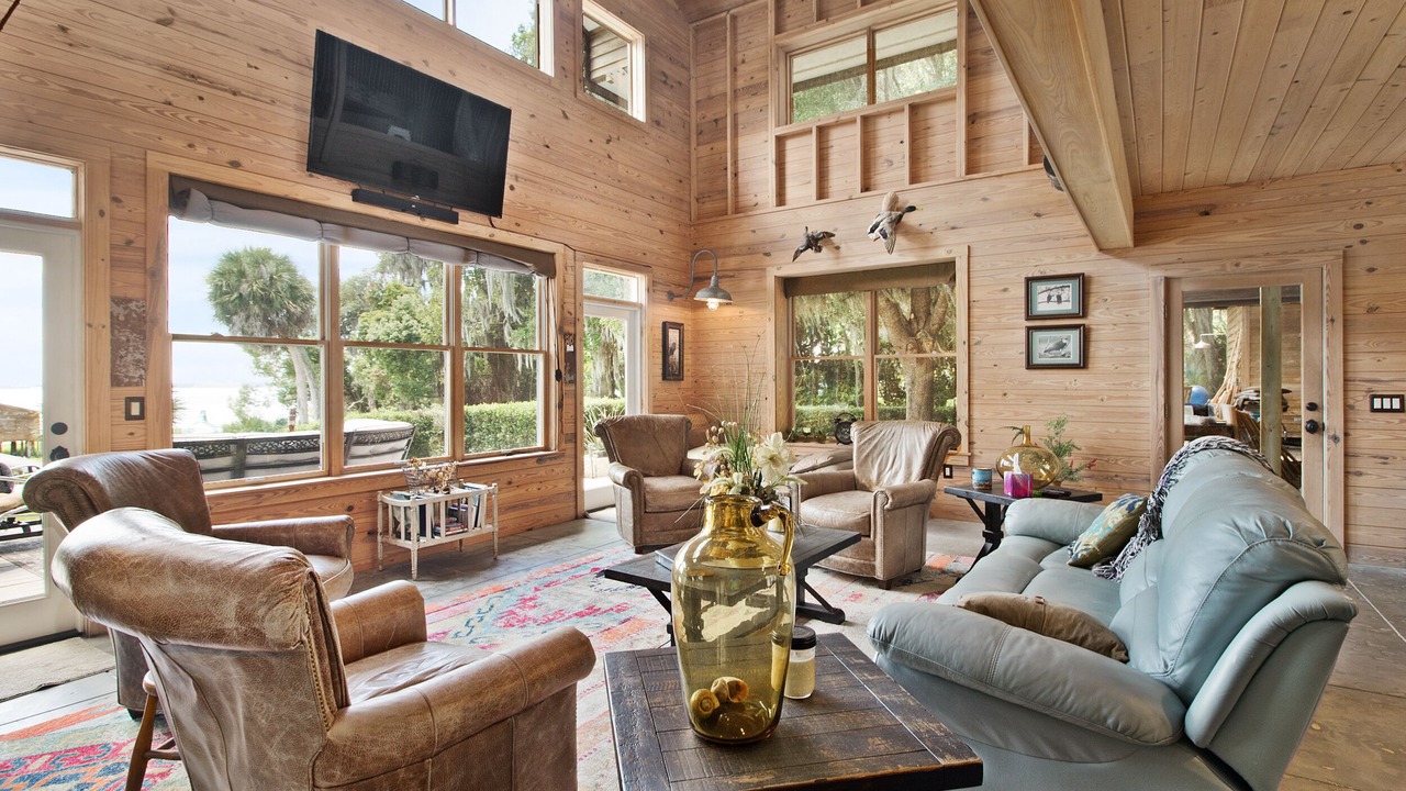 Photo of Livingroom in Candler