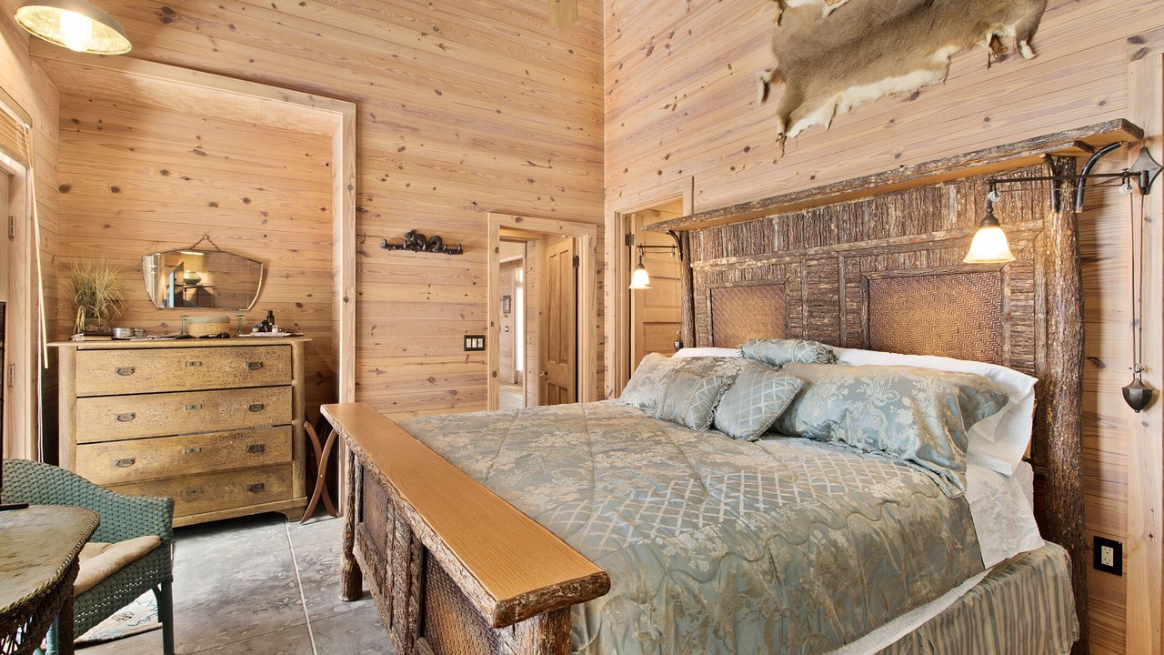 Photo of Bedroom in Candler