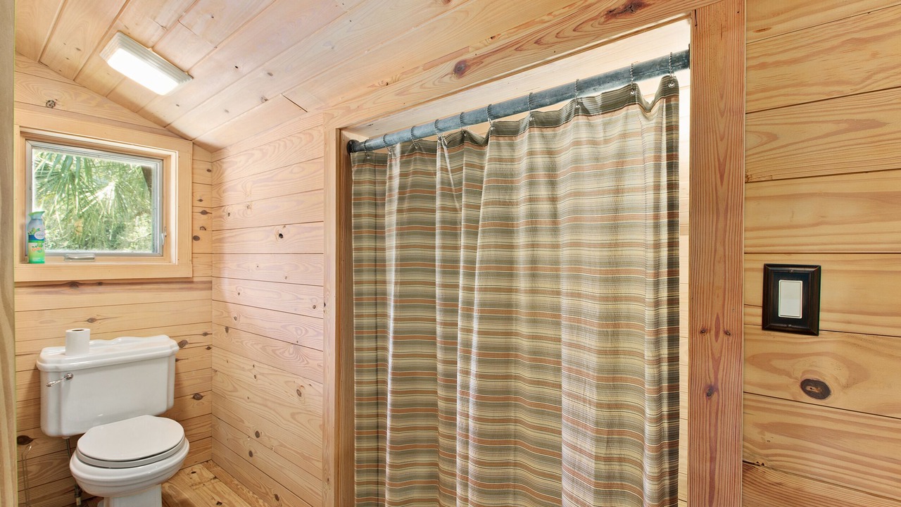 Photo of Bathroom in Candler