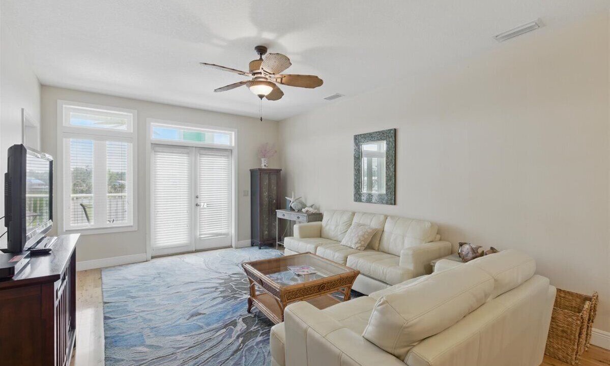 Photo of Livingroom in Steinhatchee