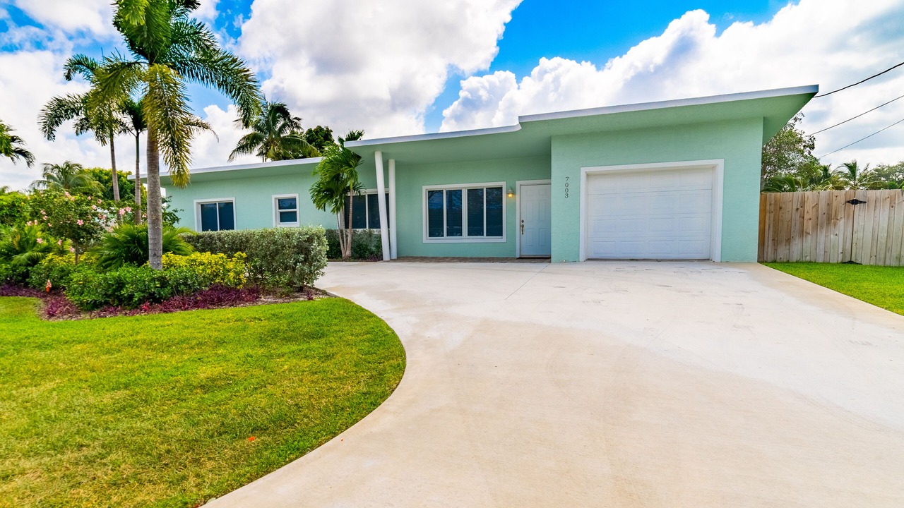 Photo of Outdoor in Lake Clarke Shores