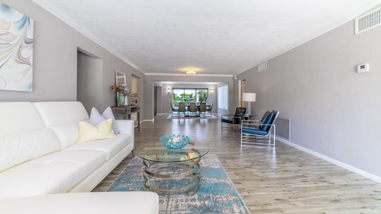Photo of Livingroom in Lake Clarke Shores