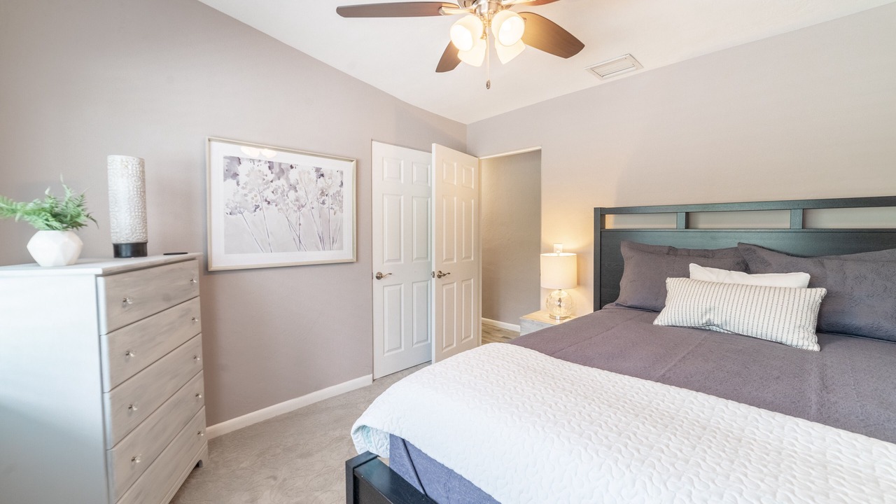 Photo of Bedroom in Lake Clarke Shores