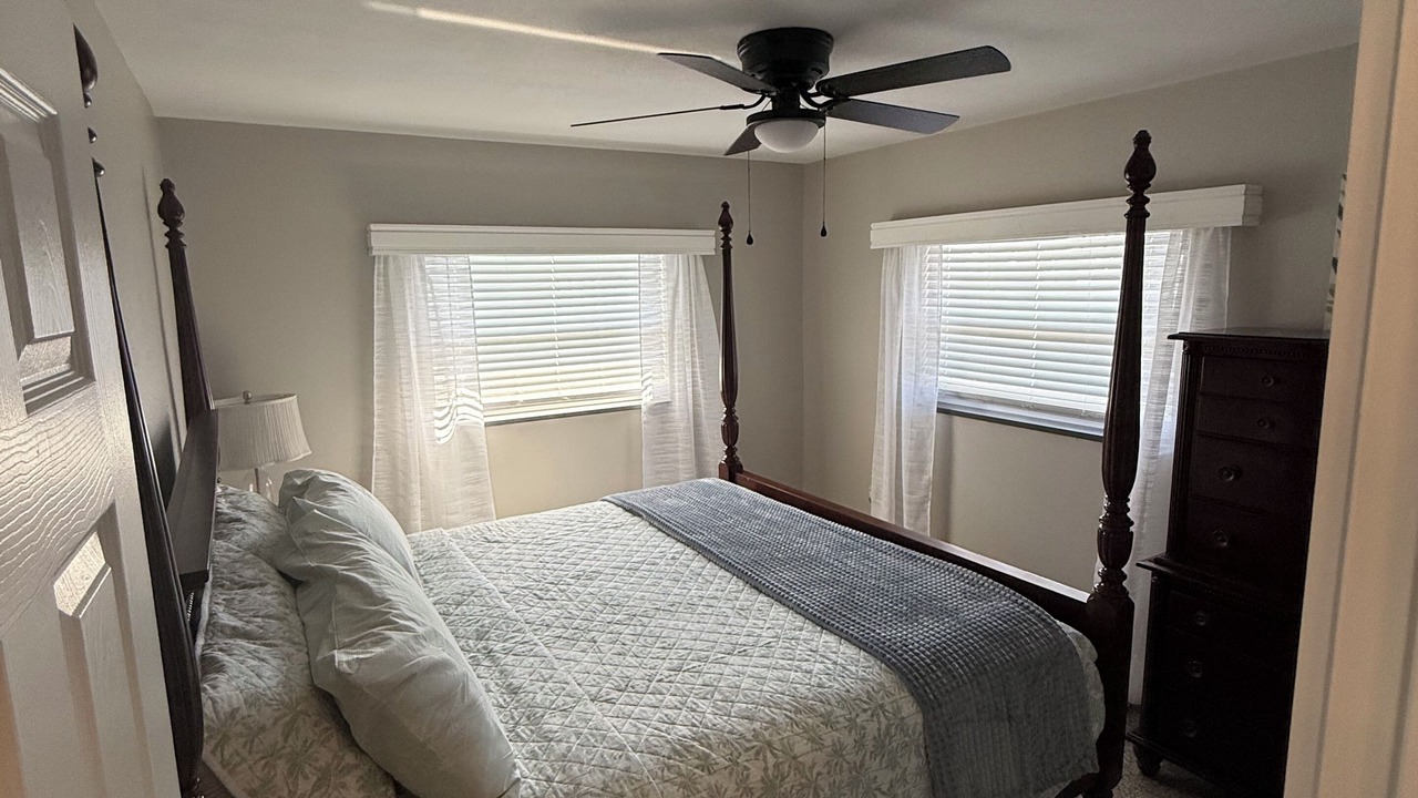 Photo of Bedroom in Redington Beach