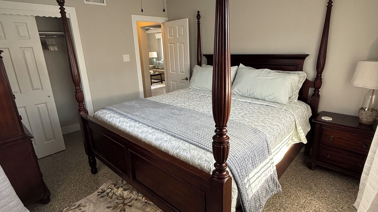 Photo of Bedroom in Redington Beach