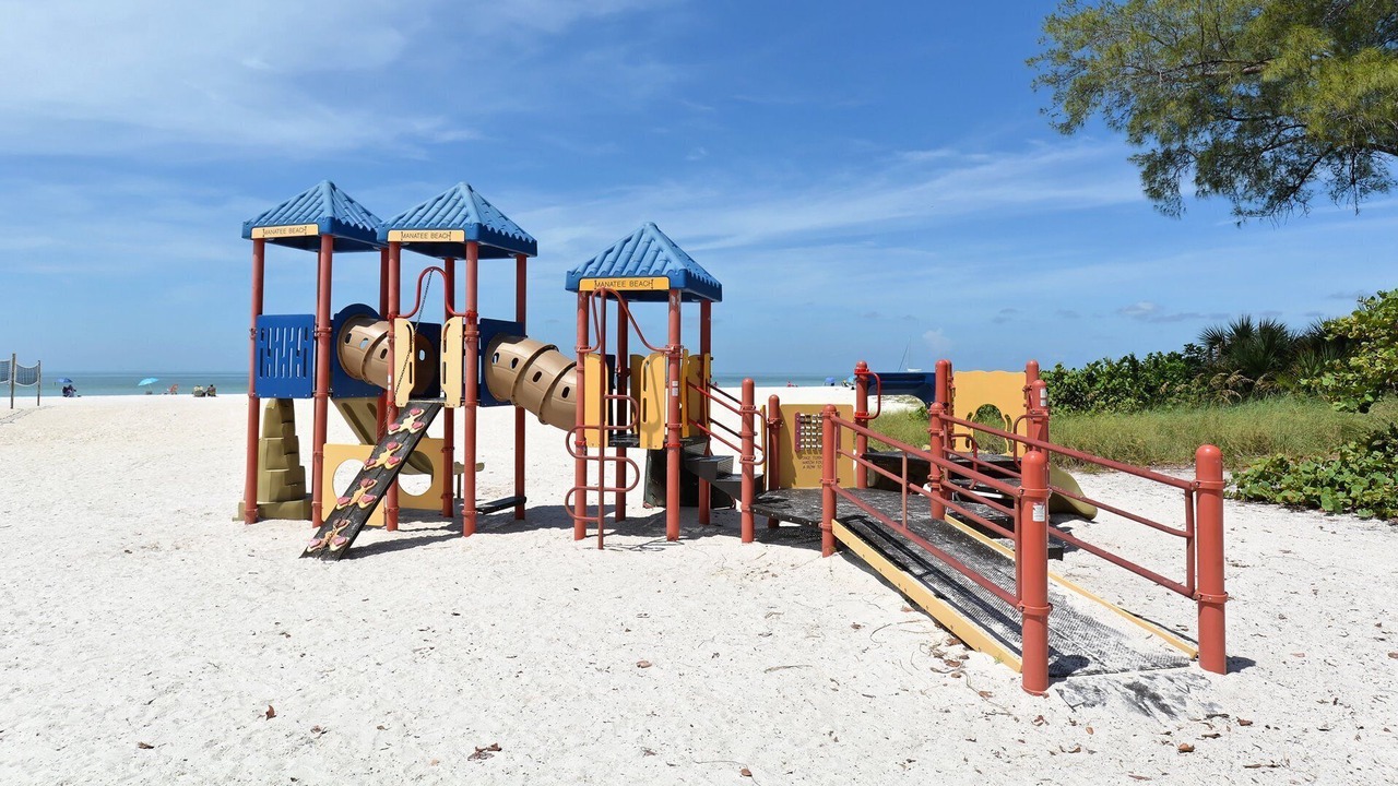 Photo of Others in Anna Maria