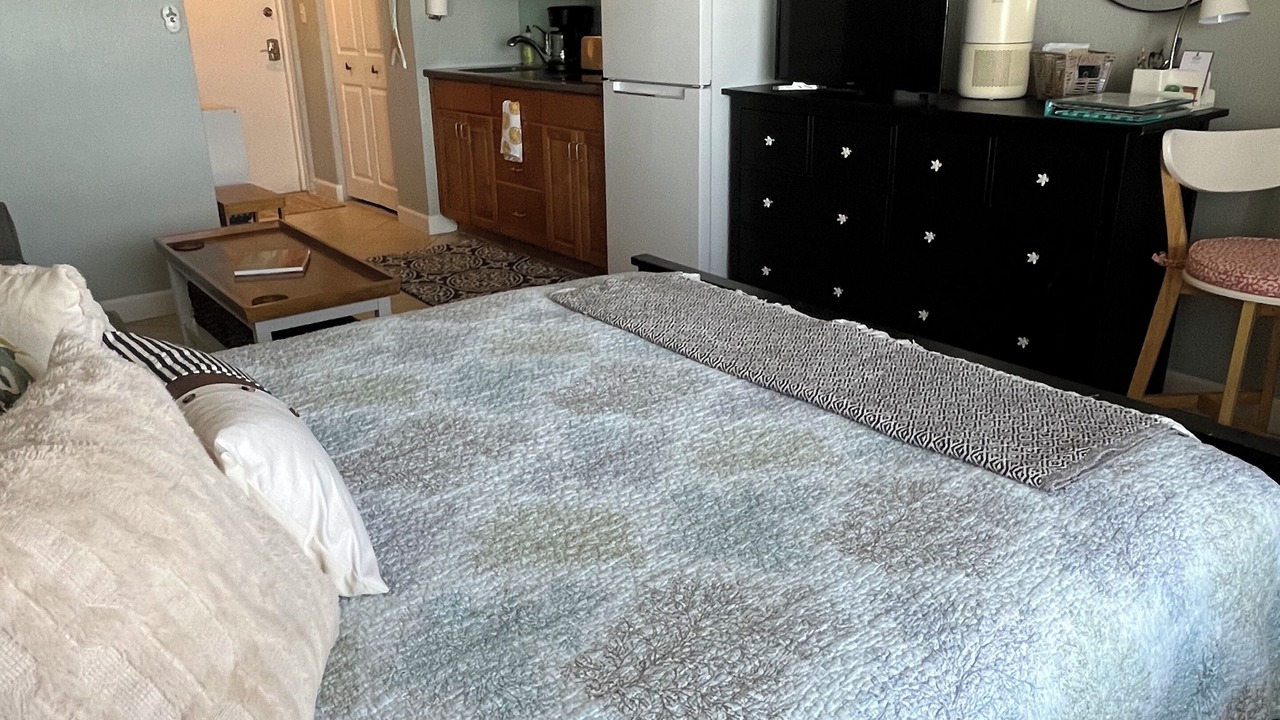 Photo of Bedroom in Lenox Park