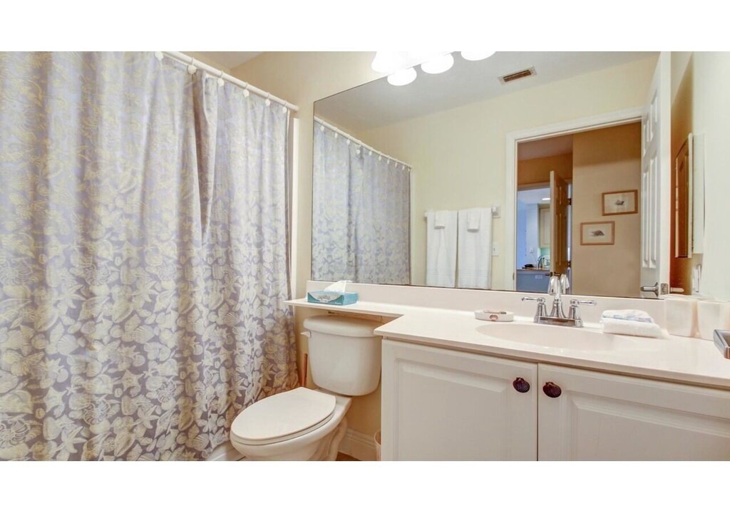Photo of Bathroom in Amelia City