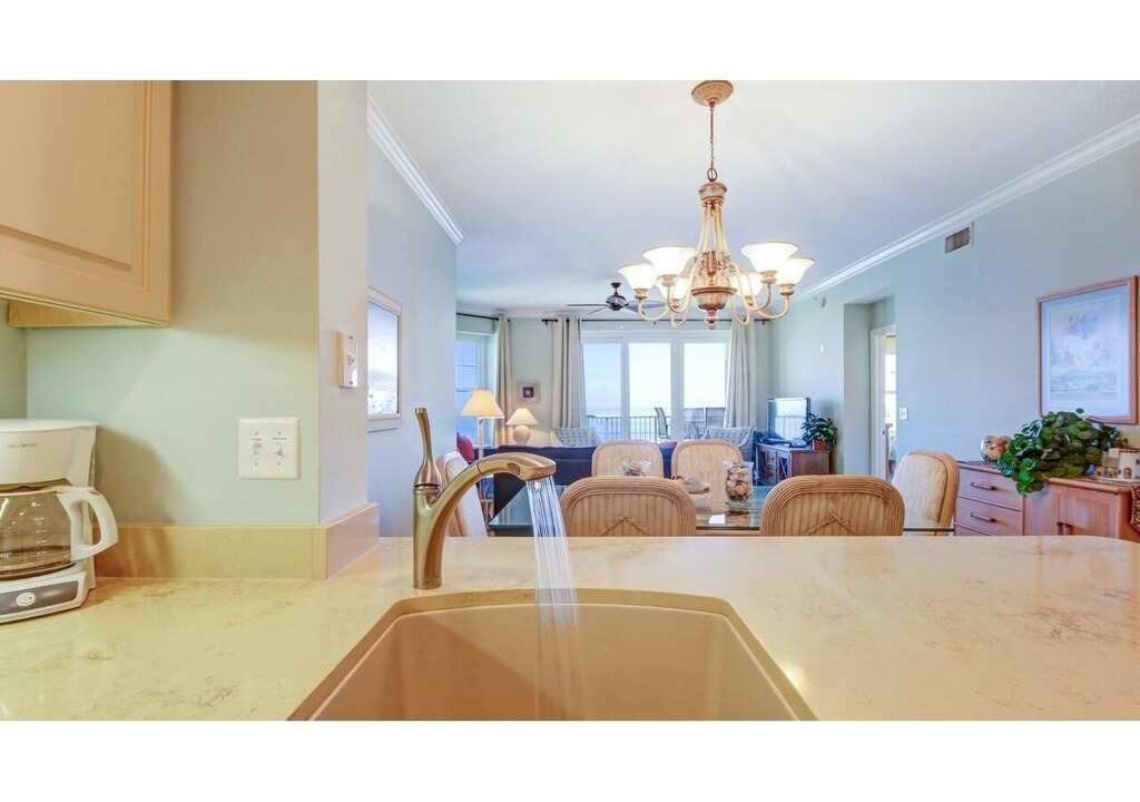 Photo of Livingroom in Amelia City