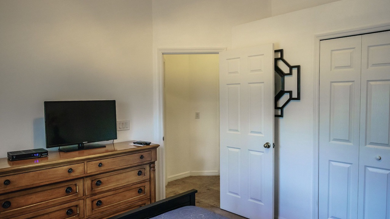 Photo of Bedroom in Watersong