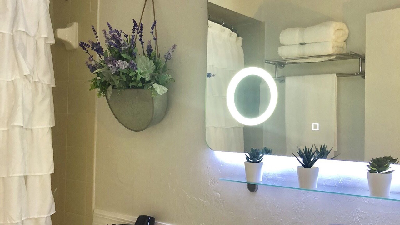 Photo of Bathroom in Palm River Estates