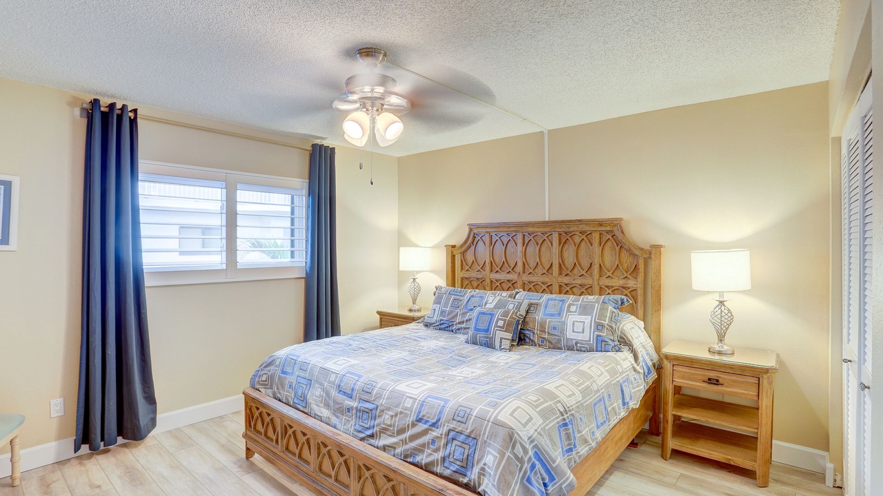 Photo of Bedroom in Redington Shores