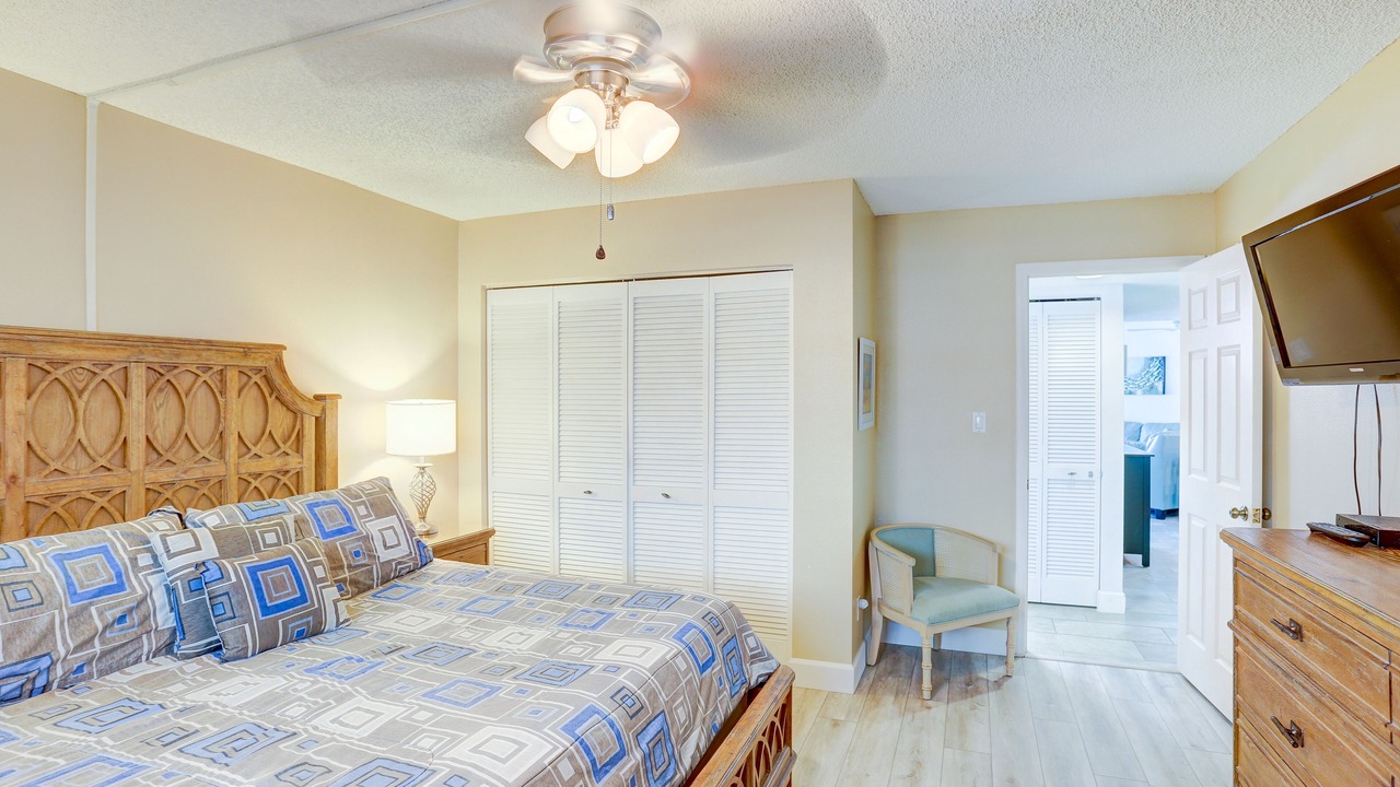 Photo of Bedroom in Redington Shores