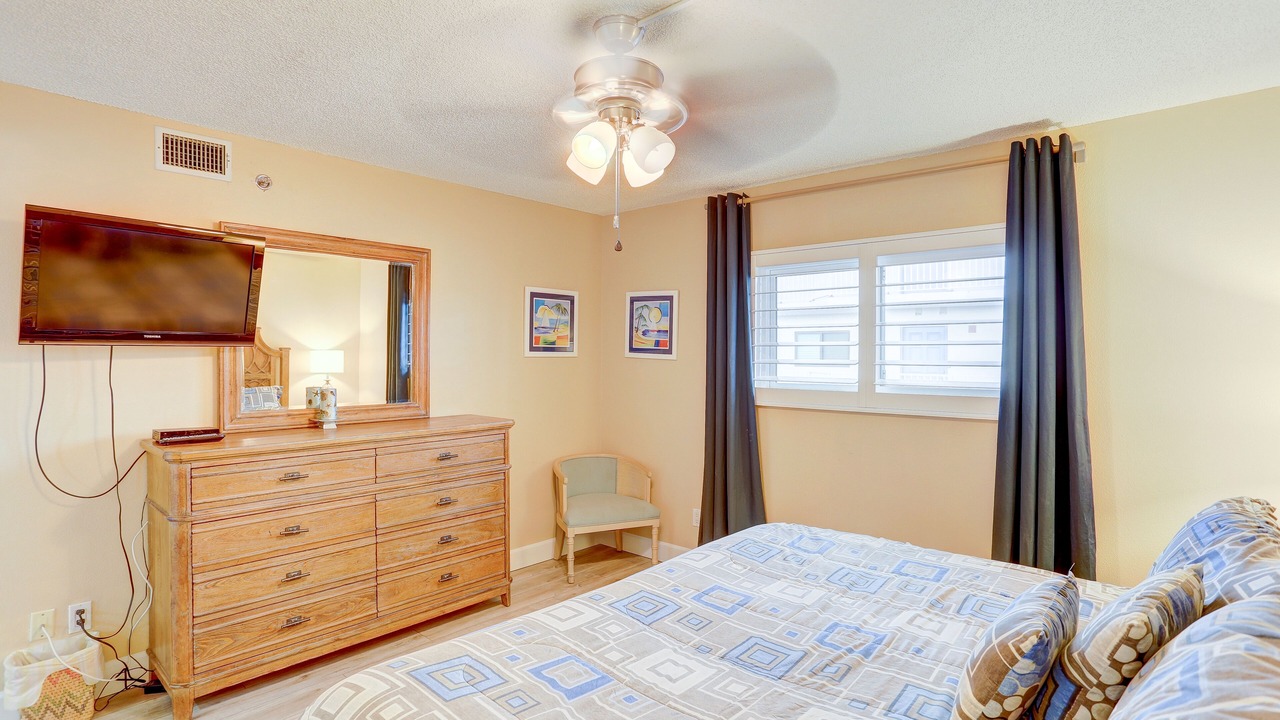Photo of Bedroom in Redington Shores