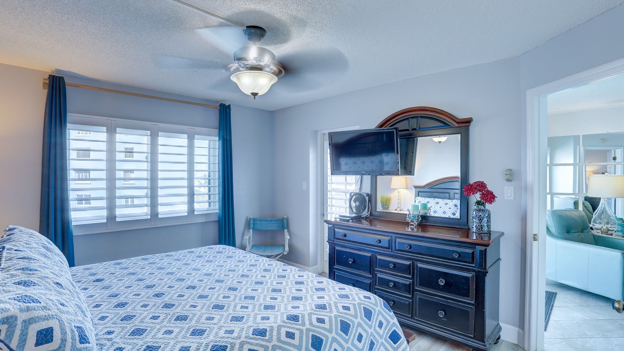 Photo of Bedroom in Redington Shores