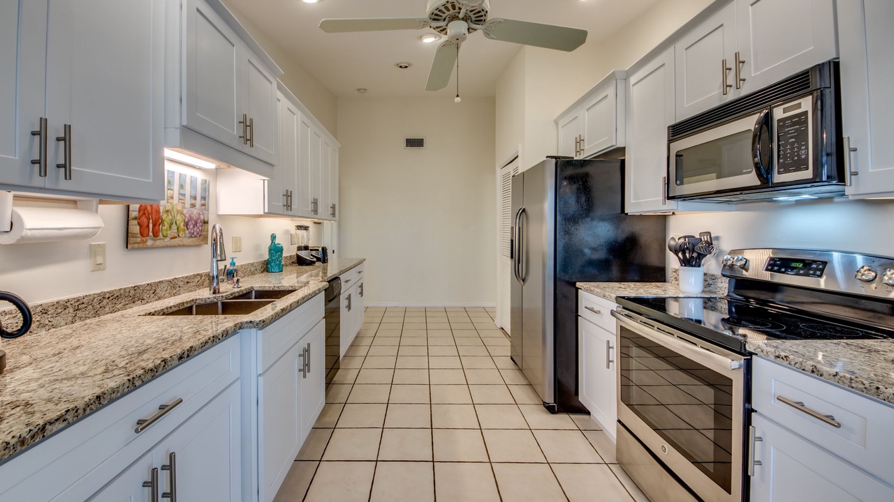 Photo of Kitchen in Caloosahatchee