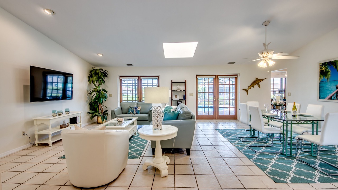 Photo of Livingroom in Caloosahatchee