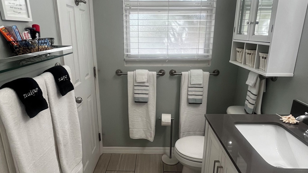 Photo of Bathroom in Lenox Park