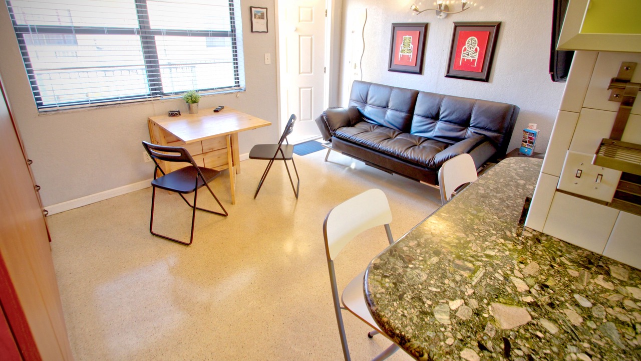 Photo of Livingroom in Hollywood