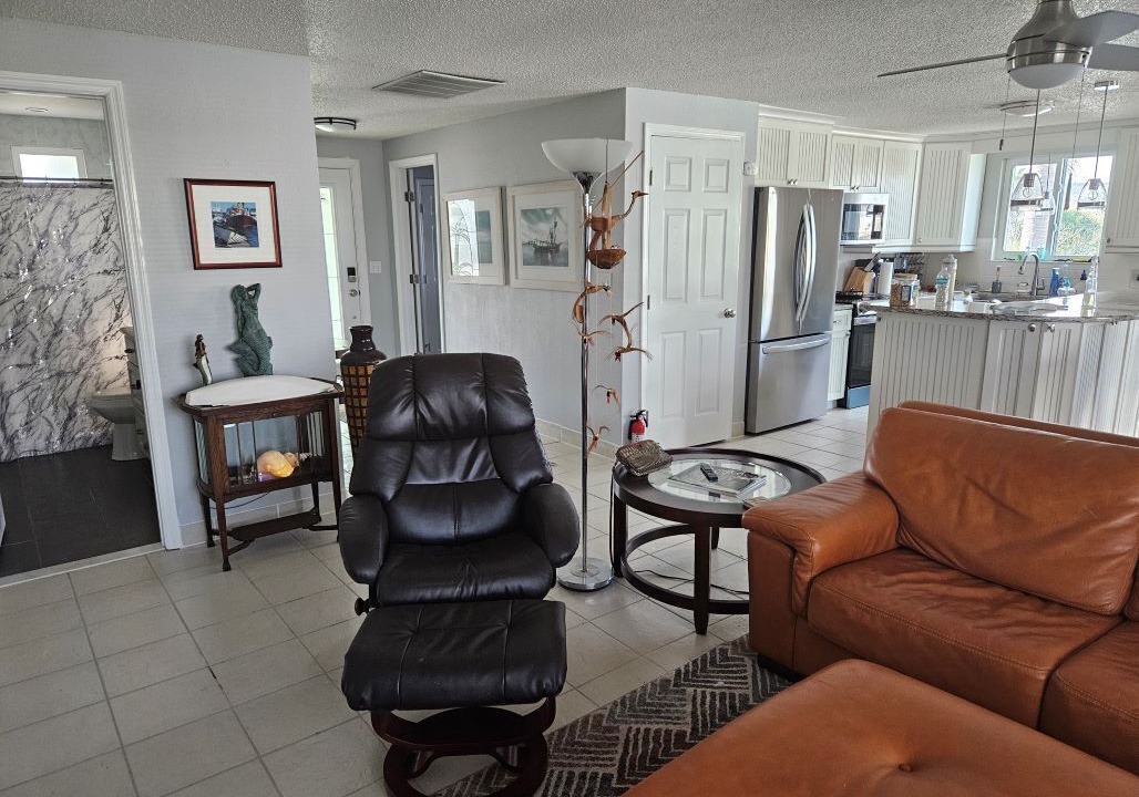 Photo of Livingroom in Hudson Beach Estates