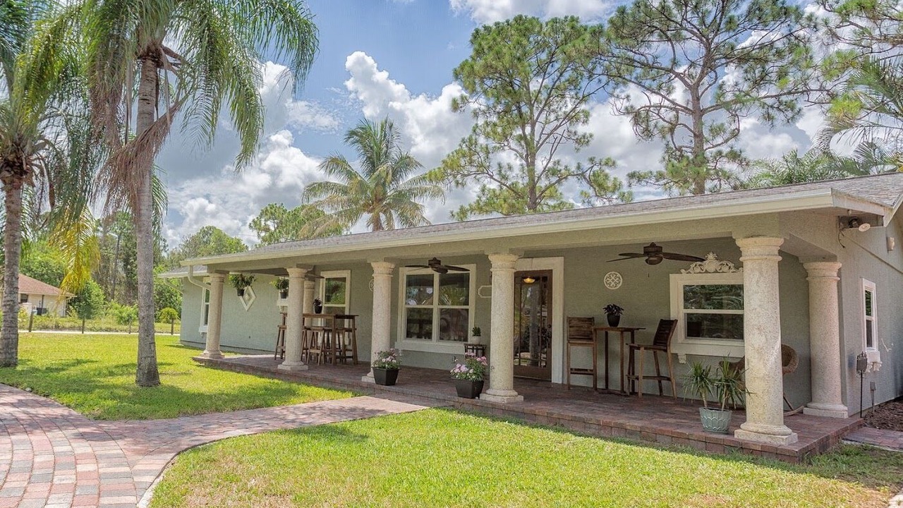 Photo of Outdoor in Jupiter Farms