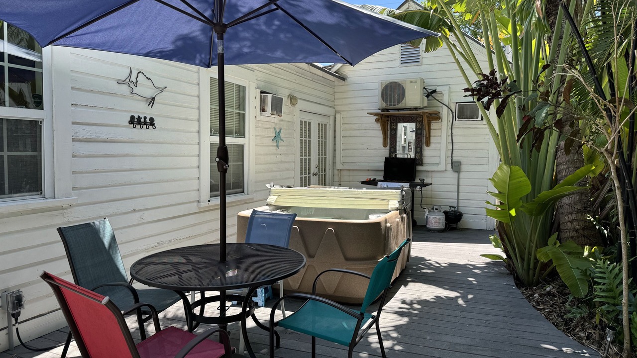 Photo of Outdoor in White Street Gallery District