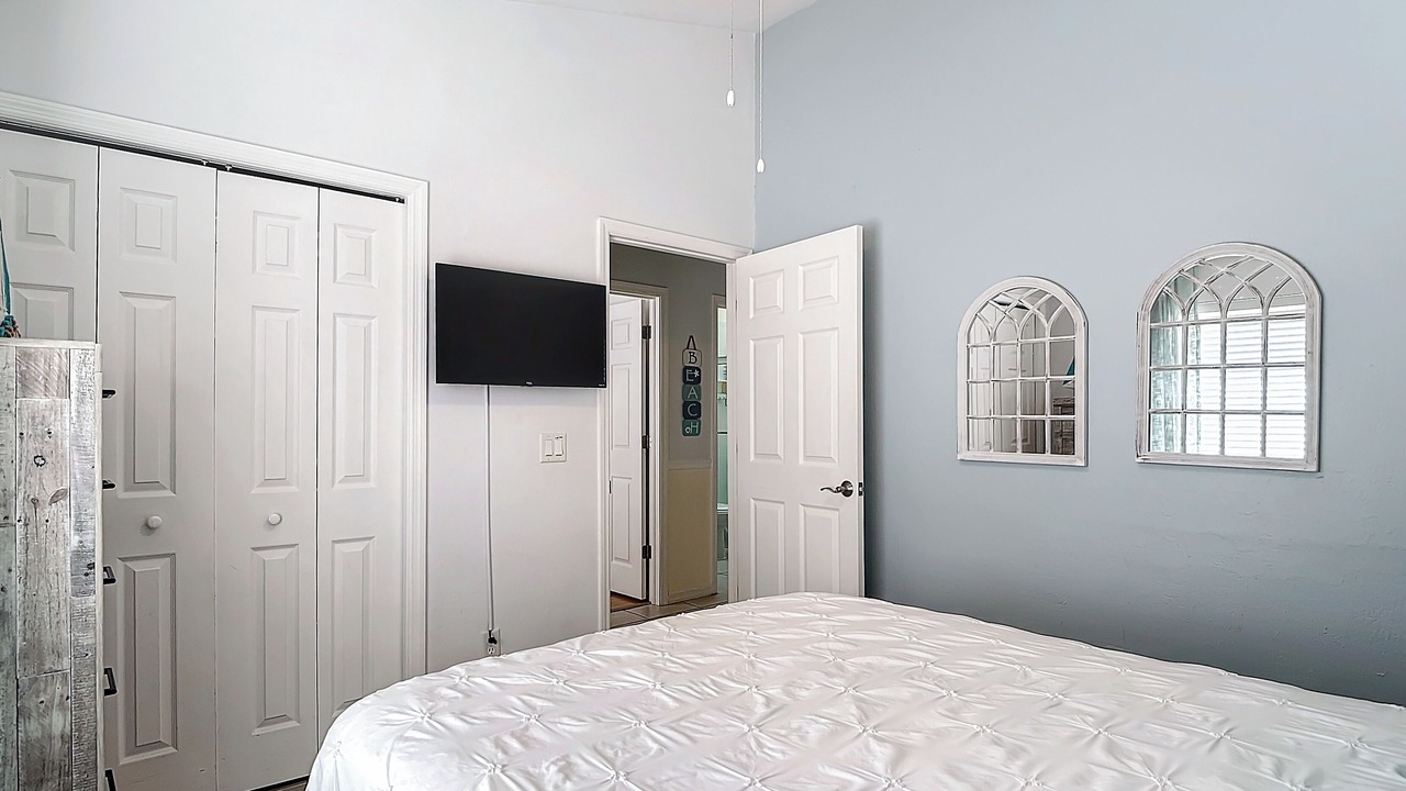 Photo of Bedroom in Naples Park
