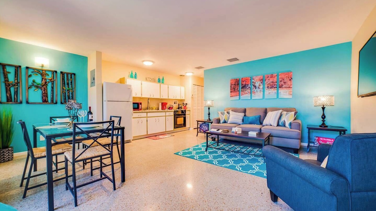Photo of Livingroom in Poinsettia Heights