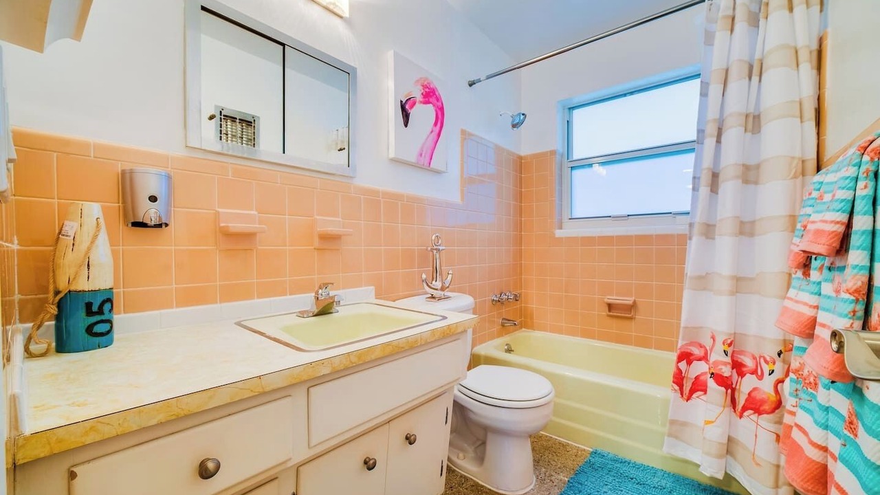 Photo of Bathroom in Poinsettia Heights