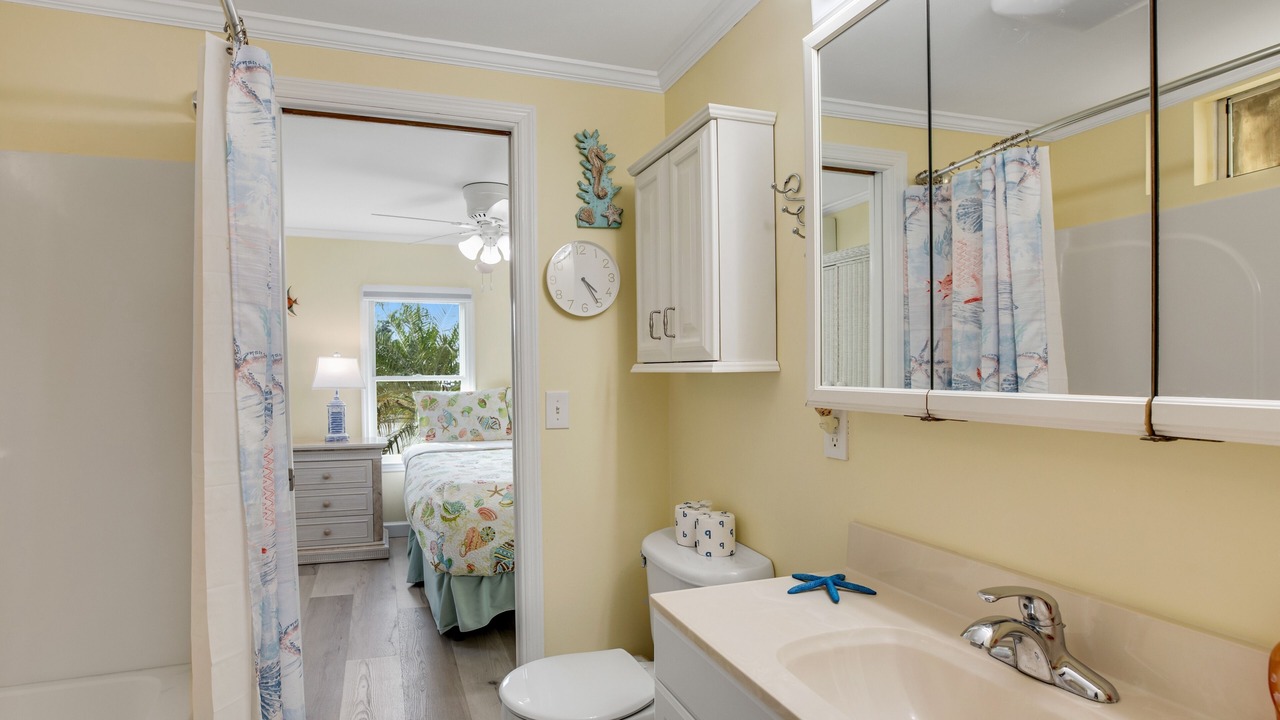 Photo of Bathroom in Marathon