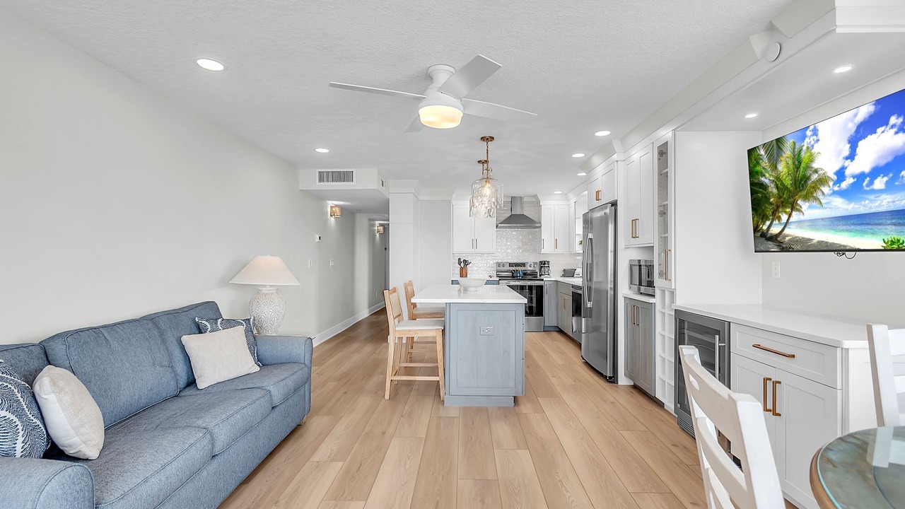 Photo of Livingroom in North Redington Beach