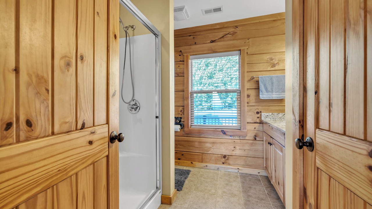 Photo of Bathroom in Vein Mountain