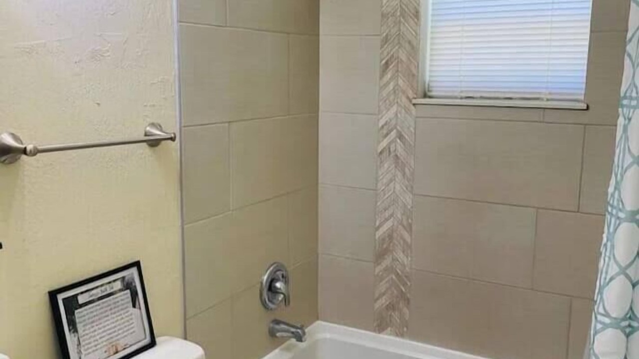 Photo of Bathroom in East Ocean Ave