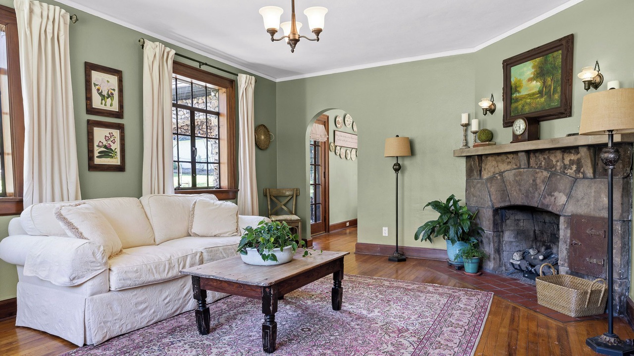 Photo of Livingroom in Red Bank