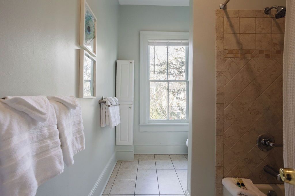 Photo of Bathroom in Thomas Square